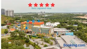 HostaHome Suites at Afiniti Residence walk to Legoland - Image 2
