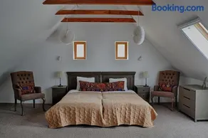 Zuzmó Guesthouse, Jósvafő, Aggtelek National Park - Stylish 150 year old farmhouse for 10 guests - Image 2