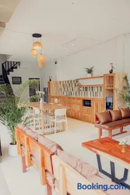 Ark Guesthouse - Image 3