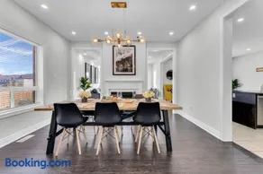 Oshawa Family Haven - Luxury 7BR Villa with Cozy Fireplaces & Hot Tub - Image 1