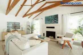 Coastal Retreat near Siesta Key Beach and Downtown - Image 2