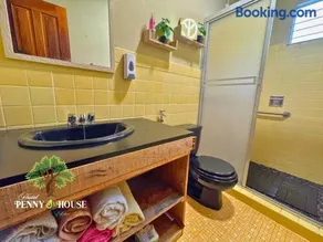 Penny House Hostal - Image 1