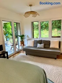 Cosy studio avec piscine 30min de Paris et 20min de Versailles - Image 1