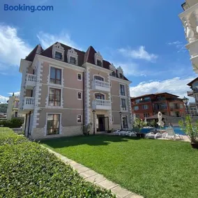 Hotel Aristokrat - Image 1