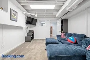Cozy 3B2Ba Home with huge backyard and Gym - Image 2