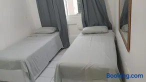 APARTAMENTO 10 min de CRICIUMA em IÇARA-SC - 2 quartos - 3 Ar-Condicionado split - Cozinha equipada - Banheiro - Garagem coberta e Wi-Fi - Anfitriã Superhost no BnB - Image 1