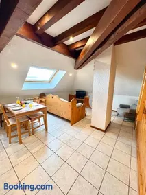 Chaleureux studio sous les toits, proche du lac - Image 2
