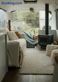 Maria Flor Luxury Bus converted home - Image 4