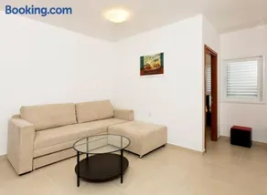 Home4Trip Bat Yam - Image 2