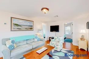 Cataumet Cottage - Image 1