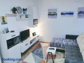 Cozy Corner Apartments - Free parking & Wi-fi - Image 3