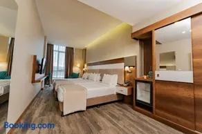 Charma Luxury Hotel by Puriffs - Image 3