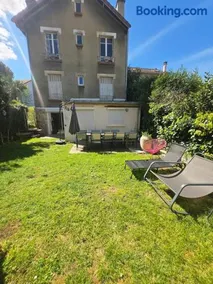 Apartment with private garden at 5 min to station and Paris 15 min - Image 1
