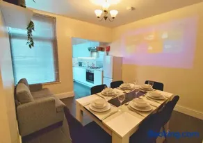 Peak District Retreat - Image 4