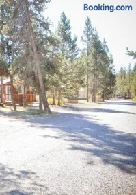Bend-Sunriver Camping Resort Two-Bedroom Cabin 5 - Image 1