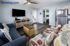 Sunset Cottages 4C Pet friendly condo - Image 3
