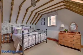 2 Bed in Field Dalling oc-1643 - Image 3