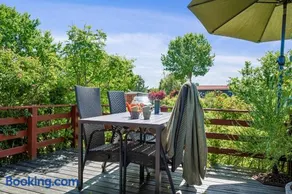 Authentic And Charming Seaside Cottage Within Walking Distance To Grenaa Beach - Image 2