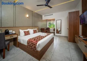 Boulevard Premium Luxury Hotel - Image 4