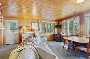 Cozy Lakefront Cottage with Dock, Mountain Views, Peaceful Location - Image 4