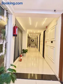 Hotel Silver Inn - Image 1