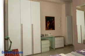 Stanza con bagno privato in attico - Image 2