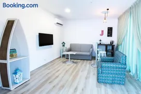 The Shore House - Image 4
