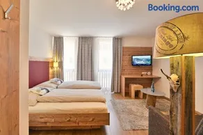 Haus Flexen rooms & apartments - Image 1