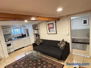 First Floor One Bedroom Apartment with Full Kitchen & Bath - Image 1