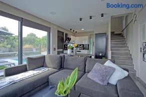 Villa Popi - modern villa with private pool by PosarelliVillas - Image 2