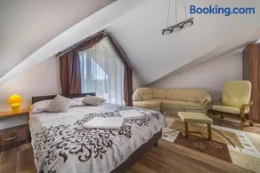 Pokoje i Apartamenty Poducha - Image 1