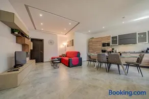 Trident Cove Holiday Home - Image 1