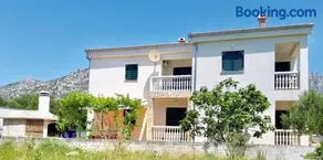 Apartment Pepa Starigrad Paklenica - Image 1