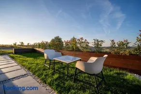 Casa Deluxe in Sinteu - intersectia intre modern si linistea naturii - Image 4