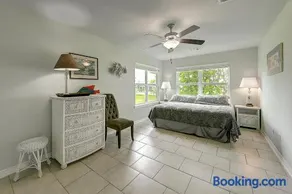 Relaxed Beachin - Image 4