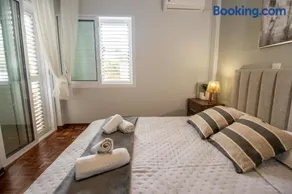 Beachfront Apt Makenzy Larnaca - Image 3