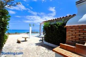 XOROI- Villa primera linea mar con vistas a Bahía Alcudia - Image 2