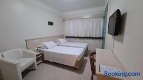 Stay - Quartos, Studios e Apartamentos por temporada no centro de BC - Image 4