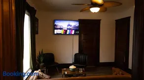 Cozy Lansing Retreat, Steps from Downtown & River - Image 3