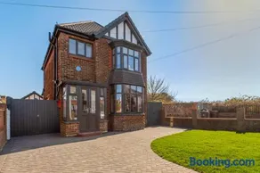 Recent Full Refurb 3 Bedroom Detached House in Cleethorpes - Image 1