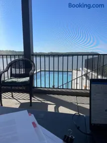 Lake Oconee Waterfront Apartment - Image 4