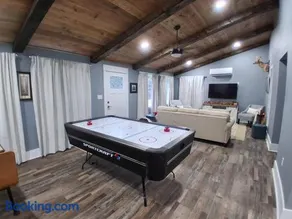 Southside Hideaway - Image 1