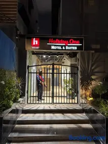 Holiday One Hotel & Suites - Gulshan-3 - Image 2
