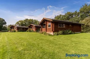 Brambles Lodge - Image 1