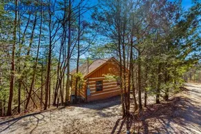 Cozy Log Cabin Sleeps 4 Hot Tub Deck Fireplace - Image 1