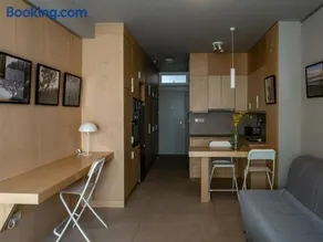 Downtown photographer's studio - Image 1