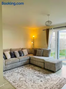 Lyndas Place, Barnstaple,Near North Devon Hospital & Beaches - Image 4