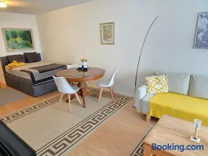 Studio Apartment - Image 4