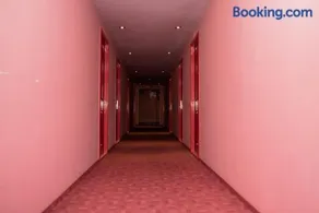 Motel Yax - Image 2