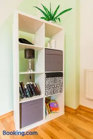 Helle Wohnung mit Balkon & moderner Küche - ideal für Paare mit Kind - Image 3
